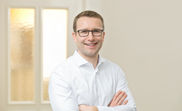 Dr. Philipp Schneid, Arzt bei der Zahnerhaltung Schneid & Schneid in Augsburg